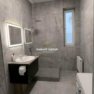 15-та лінія вул., 11/1