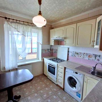 Продаж 3к квартири біля метро Лівобережна, вул Куліша