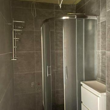 2 ком. квартира , Титова, Строителей, ремонт. 40000 $ vv