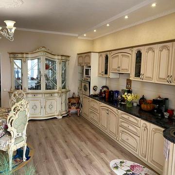 Шикарная  квартира в Черноморске у    моря моря