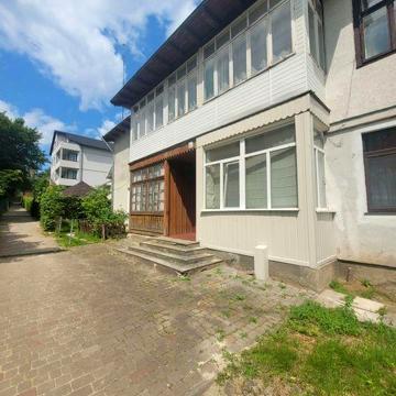 Продаж 3-х кімнатної квартири в центрі м.Трускавця