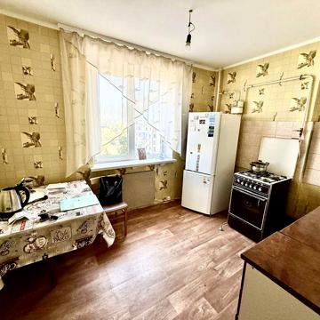 Район Попова.3-на квартира,74 м.кв ( чешка )