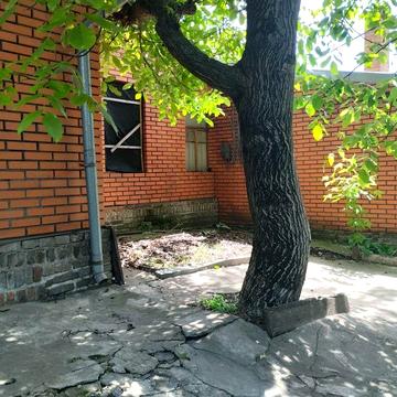Дом 4 комнаты  район Ц.рынка  4 комнаты ул.Р.Люксембург