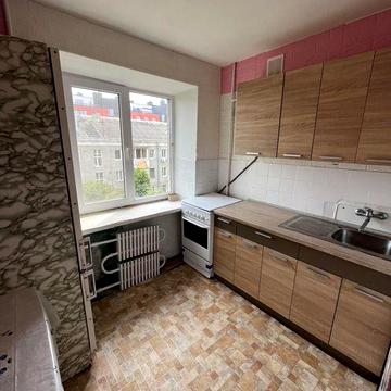 Продаю 2к квартиру вул.Слави Стецько р-н Коновальця