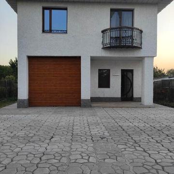 В продажу двухэтажный дом
