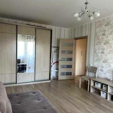 Сдам 1-комнатную квартиру , пр.Героев, 4