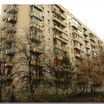 Здається 1-а квартира.мЖитомирська 8мин пішки.