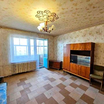 Продаётся трёхкомнатная чешка по улице Пушкина