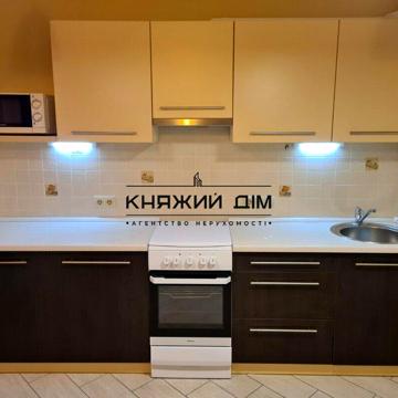 Бориса Гмирі вул., 17