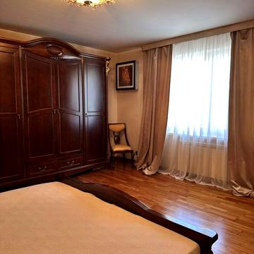 Чудова 2 кімн. Метро Дарниця, Дарницький бульвар 8 + паркінг
