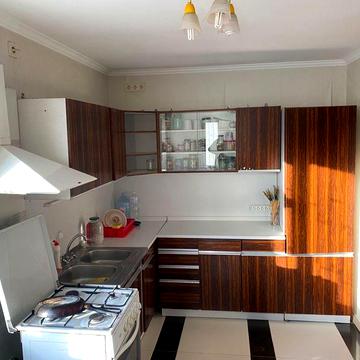 Будинок. Паркова зона. Торчин