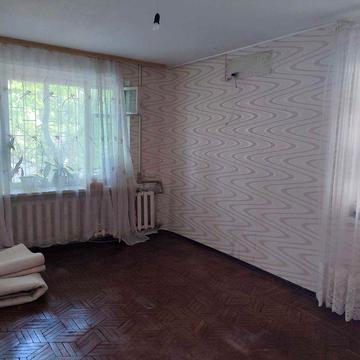 Солнечная / Тенистая 1-я квартира. Бельэтаж/ 9 этажного дома.