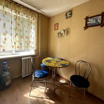 Аренда 1 комнатной квартиры пр. Соборный  район малого рынка