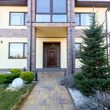 Андріївська вул., 4