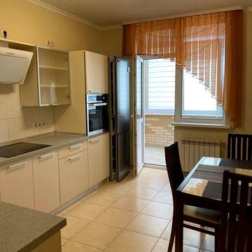 Продаж 1 кімн. квартир Троєщина Милославичи вул.Закревського 93-А ,52м ЖК Милославичи