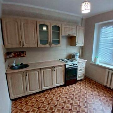 Продам 2 кім квартиру Космос