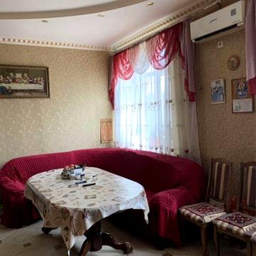 Продається простора 4-кімнатна квартира в м. Васильків, Київська обл