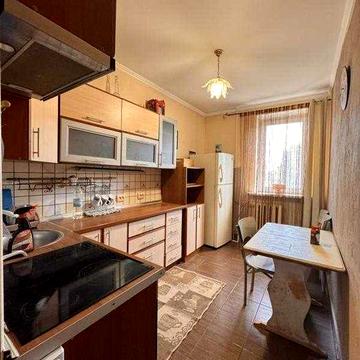 Продам 3 кімнатну квартиру на Таїрова