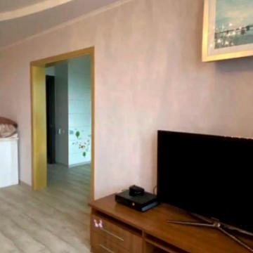 Будівельників вул. (Фрунзе), 3