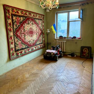 Медової Печери вул. (), 27