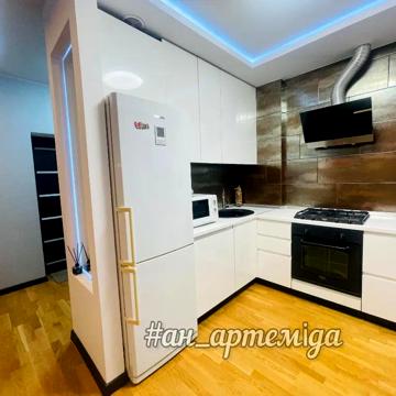 Миру просп., 25