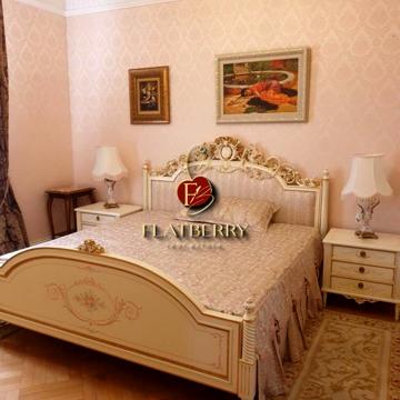 Пилипа Орлика вул., 6