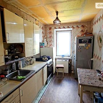 Продаж 4к Квартира Незалежності вулиця