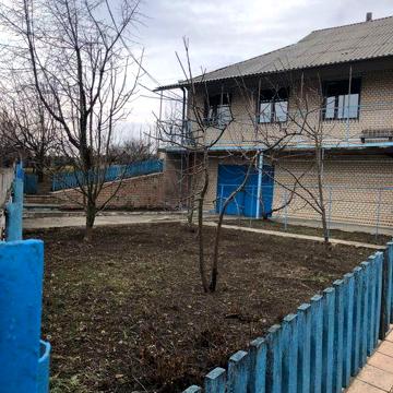 Продається гарний будинок з гарним розташуванням