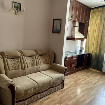 Незалежності вул., 11