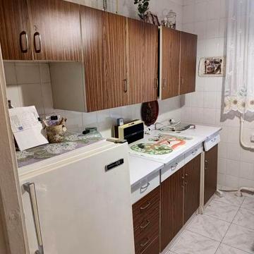Булаховського 28. 2х кім. Квартира в гарному стані чистий продаж.