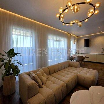 Продам  просторий 2-поверховий дизайнерський таунхаус-215000$
