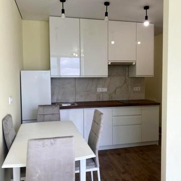 Романа Левицького вул., 1А