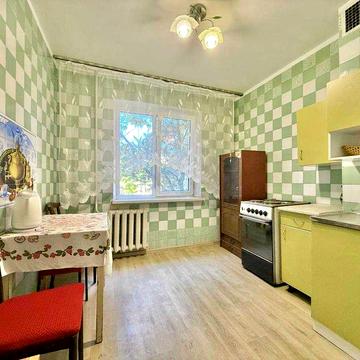 Продам 2 кімнатну квартиру за адресою Добровольського 122