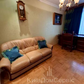 Лесі Українки бульв., 21