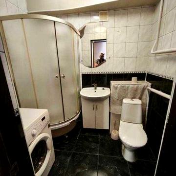 Продам 1-комнатную квартиру на Роганском жилмассиве
