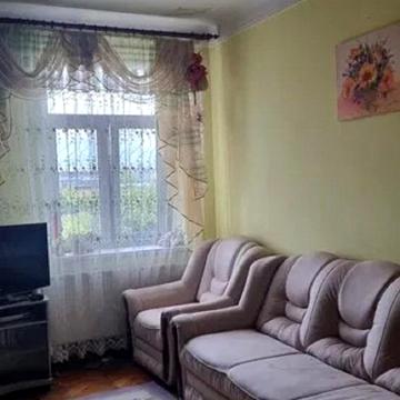 Донецька вул., 10