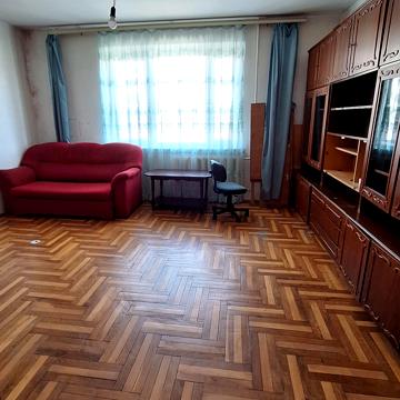 Володимира Вернадського вул., 14