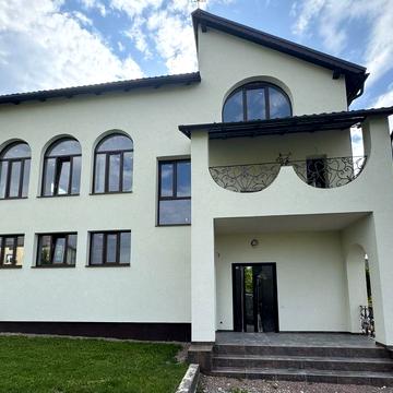 Продам сучасний двоповерховий будинок у м. Трускавець
