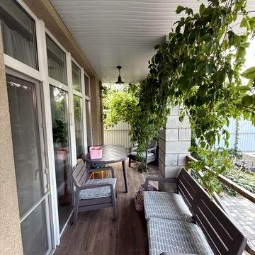 Продам дом с ремонтом и техникой, 2 этажа, 5 км от Одессы