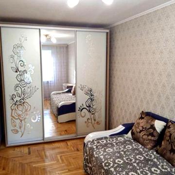 2 кімнатна кв Малий ринок