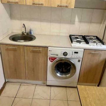 Євгена Коновальця вул. (Щорса), 37