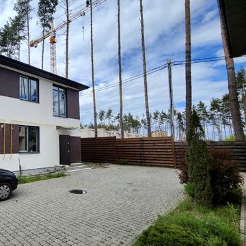 Патріотів, 5