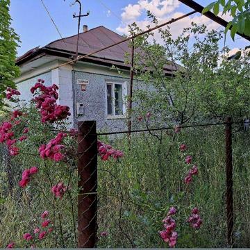 Продається просторий будинок , в місті Балта , вул. Леоніда Каденюка ,