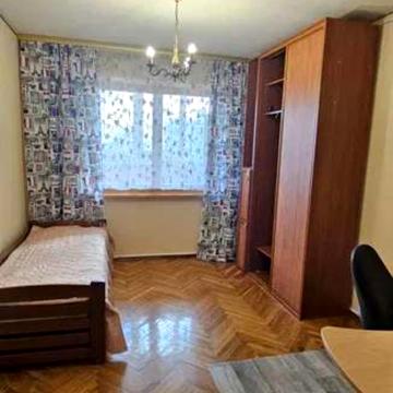 Європейського Союзу просп. (Правди), 10