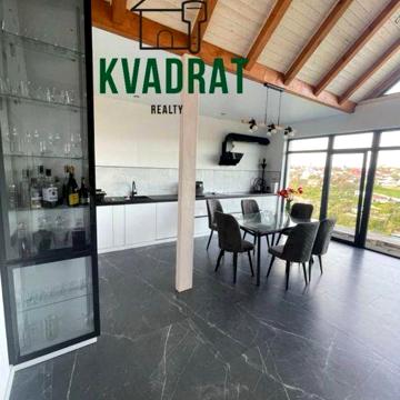 Продам таунхаус з сучасним дизайнерським ремонтом