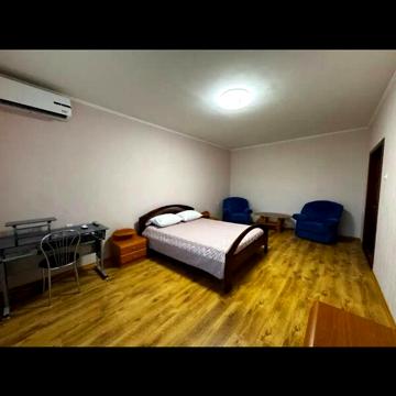 Довгострокова оренда 2к Квартира Алана Шепарда (Суворова) вулиця