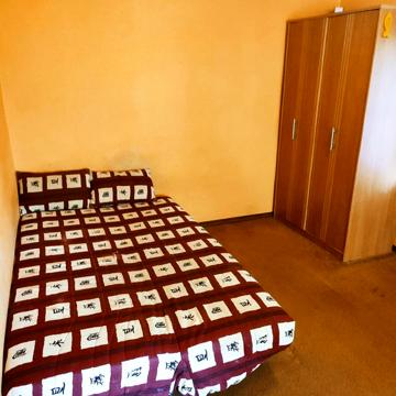 Космонавтів вул., 11в
