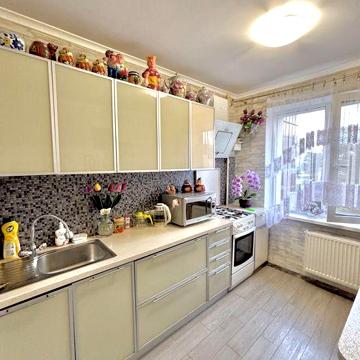 Продаж 4-х кімнатної квартири