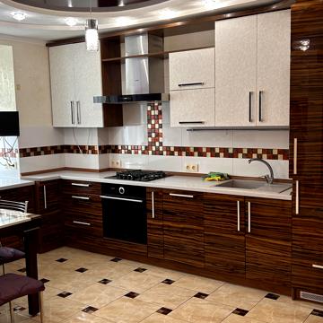 Панаса Мирного вул., 18