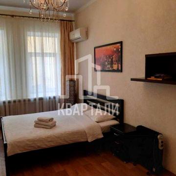 Продаж 1 кім. вул. Мала Житомирська 18 Майдан Незалежності 3х